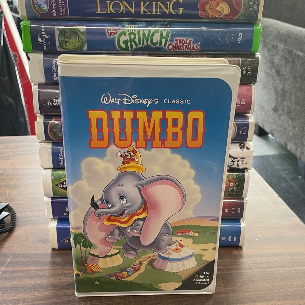 Vintage 1985 Black Diamond Walt Disney's Classic Dumbo VHS